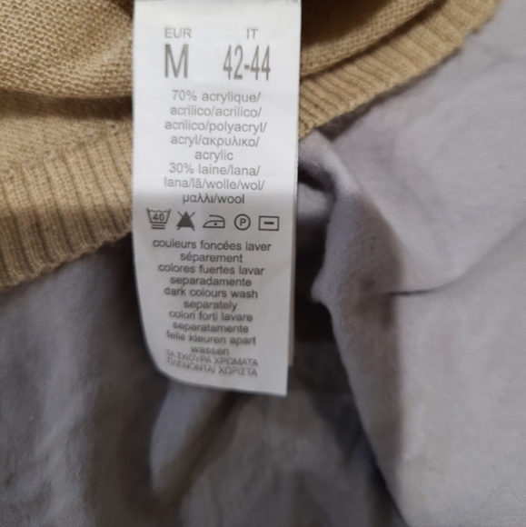 Tex by Max Azria women size Med. FINE knit, wool blend,  faux wrap sweater - Picture 10 of 10